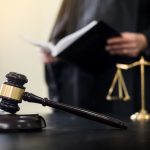 ЯНГИ ПЛЕНУМ ҚАРОРИ: ҚОНУНИЙ, АСОСЛИ ВА АДОЛАТЛИ СУД ҚАРОРЛАРИ ҚАБУЛ ҚИЛИШДА МУҲИМ ЎРИН ТУТАДИ
