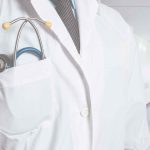 ОҚ ХАЛАТЛИ ФИРИБГАР